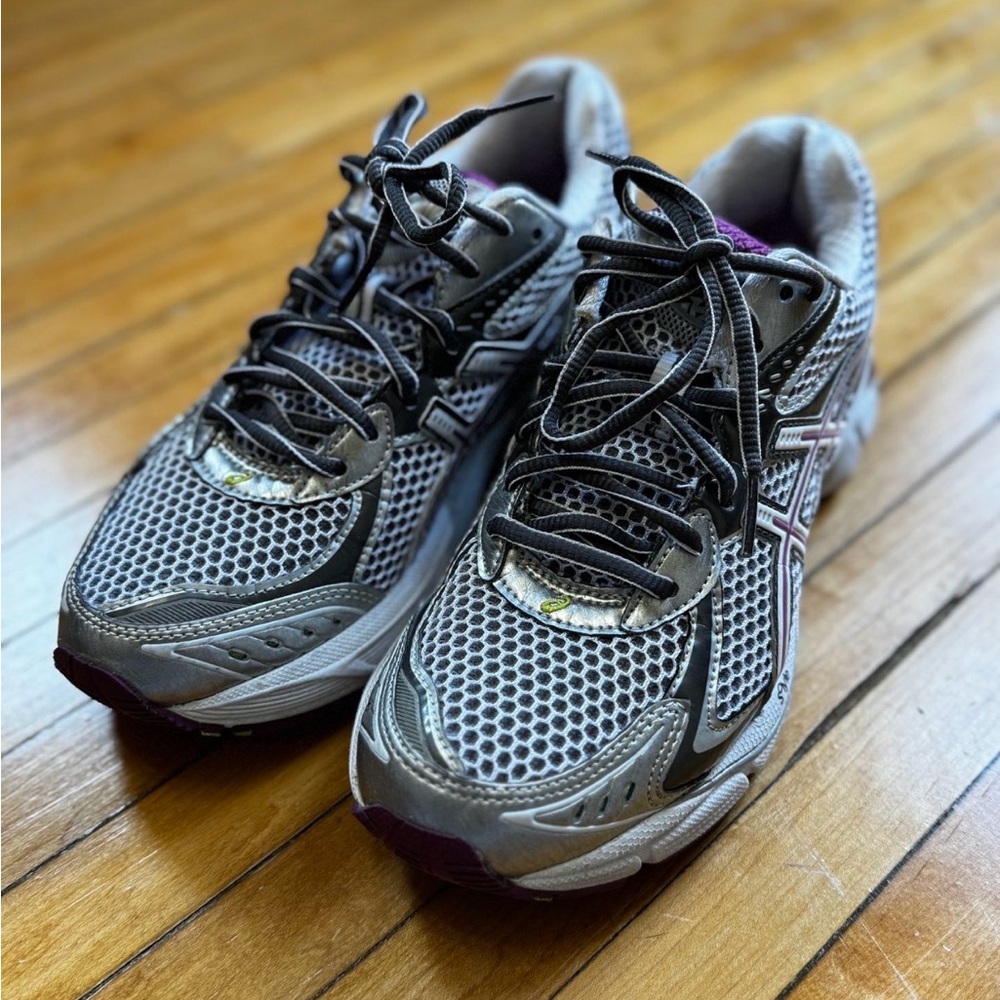 VTG Y2K ASICS Women's GT 2160 Running Shoe Sz. 7.5